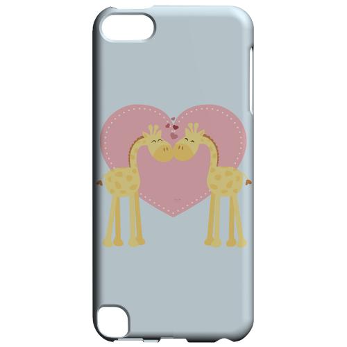 Geeks Designer Line (GDL) Slim Hard Case for Apple iPod Touch 5 - Giraffe Love on Baby Blue