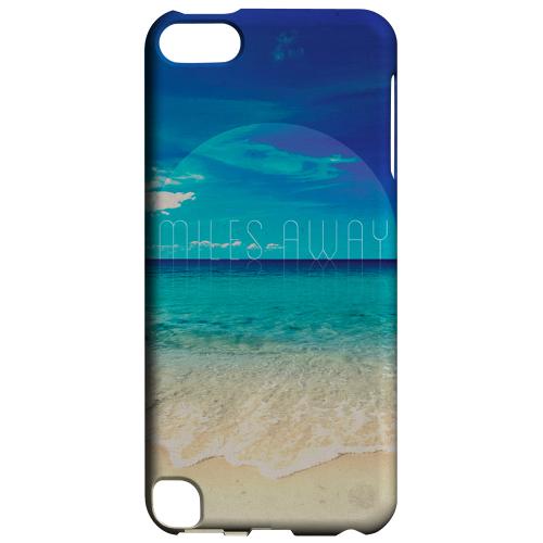 Geeks Designer Line (GDL) Slim Hard Case for Apple iPod Touch 5 - Miles Away Geeks Designer Line (GDL) Slim Hard Case for Apple iPod Touch 5 - Miles Away