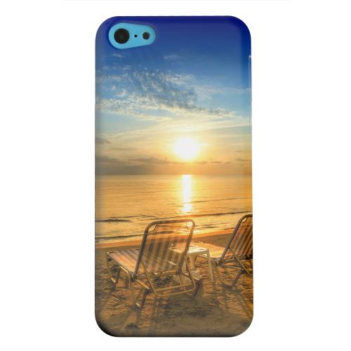 Geeks Designer Line (GDL) Apple iPhone 5C Matte Hard Back Cover - Beach Chair Sunrise