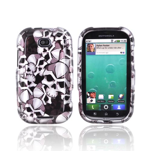Luxmo Motorola Bravo MB520 Hard Case - Black Skulls on Silver