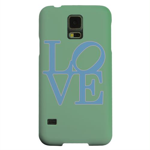 Geeks Designer Line (GDL) Samsung Galaxy S5 Matte Hard Back Cover - Blue Love on Green Geeks Designer Line (GDL) Samsung Galaxy S5 Matte Hard Back Cover - Blue Love on Green