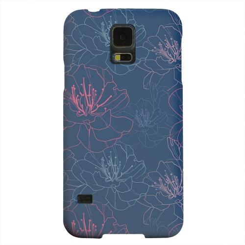 Geeks Designer Line (GDL) Samsung Galaxy S5 Matte Hard Back Cover - Flower Outline on Blue Geeks Designer Line (GDL) Samsung Galaxy S5 Matte Hard Back Cover - Flower Outline on Blue